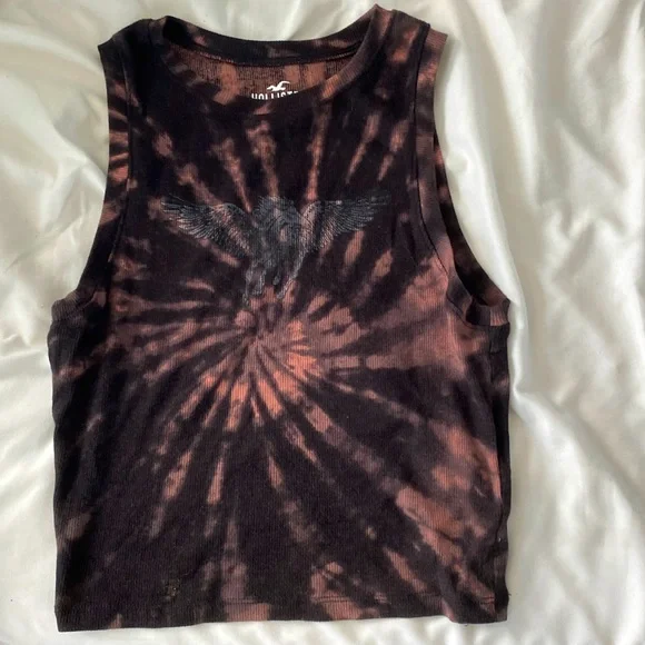 high neck cropped tank top from Hollister - Picture 1 of 4